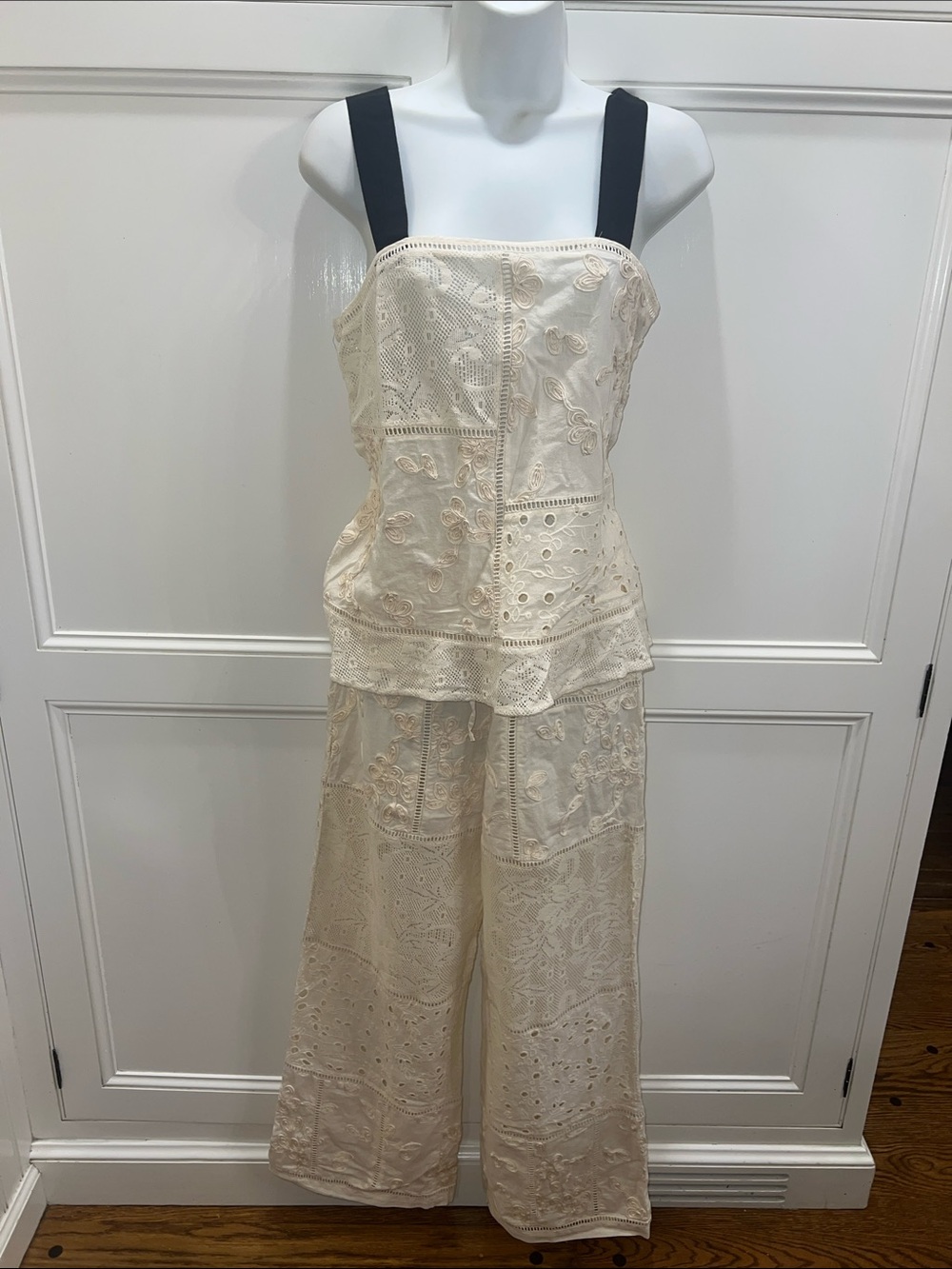 Zara Cream Embroidered Wide-Leg 2 piece 🫒🍸
